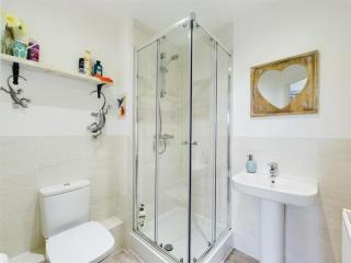 4 BR House For Contractor and Family Multiple Free Car Park - Woodley - 6