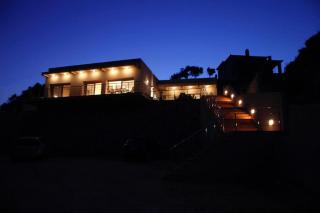 Panoramic Beach House - Monolia - 3