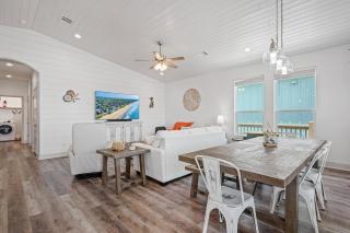 Breeze Easy home - Crystal Beach - 2