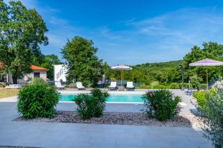 Villa Laura, a charming and private villa near the sea - Krapan - 1