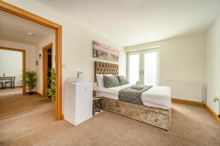 -RE7B- For your relaxed and Cosy stay with Free WiFi - Batley - 6