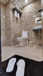 Hotel Shivansh - Veraval - 2