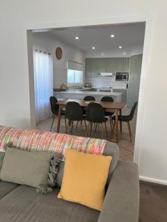 Family home central to everything - Mildura - 6