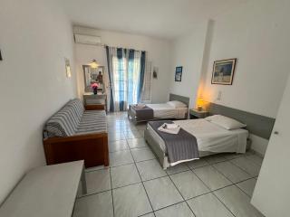 Dolphin Apt & Studios -Near the Beach - Roda - 4