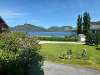 Spacious holiday home by the fjord and mountains - Sæbø - 6