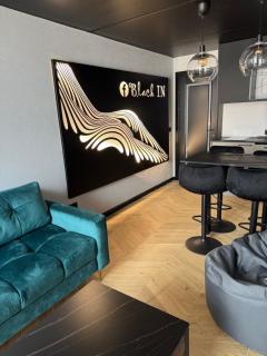 Black IN Palangos loftai Bright apartment - Palanga - 0