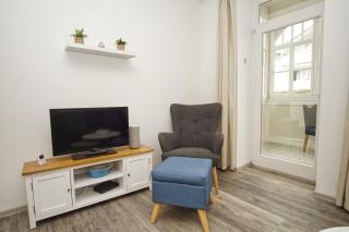 ruhige Lage, Veranda, gratis Nutzung vom AHOI Erlebnisbad - Villa Möwe FeWo 01 - 3