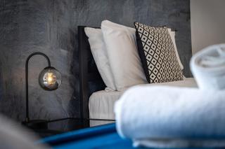 Modern City Centre Townhouse sleeps 10 & Parking - Manchester - 1