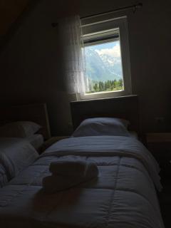 Ardiani Guesthouse - Valbonë - 8