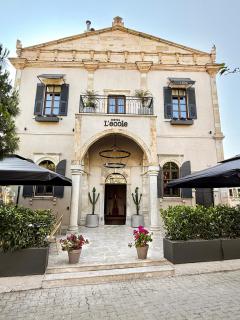Lecole Hotel - Yenifoca - 7