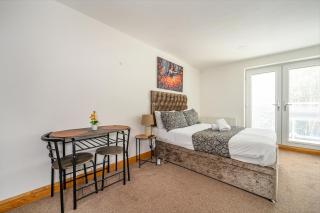 -RF7B- For your relaxed and Cosy stay with Free WiFi - Batley - 3