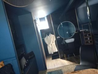 Ma Petite Chambre Parisienne - 9