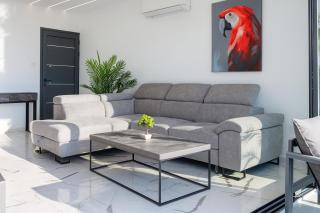 HiddenGems Residences 202 - The LXR Penthouse - Pool & Beach Steps - Paphos - 4