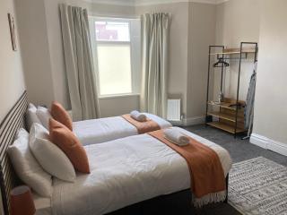Curzon - 2bdrm 5beds sleeps5 ideal 4 contractors - Gateshead - 0