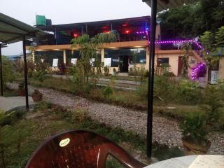 Darshan Namaste Restaurant and Cocktail Bar - Meghauli - 4