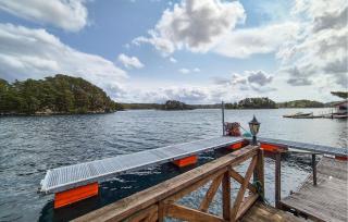 Beautiful Home In Lepsøy With Wifi - 1