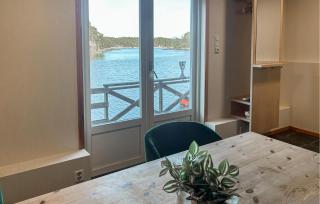 Beautiful Home In Lepsøy With Wifi - Lepsøy - 5
