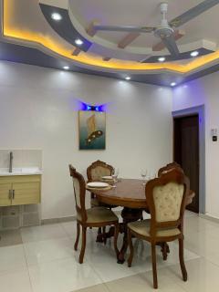 Suite de une chambre et 3 lit cour et jardin privé - Porto-Novo - 8