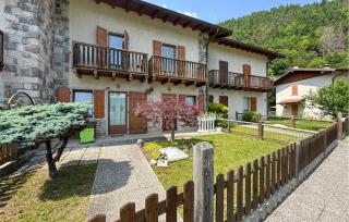 2 Bedroom Pet Friendly Home In Cerreto - 0