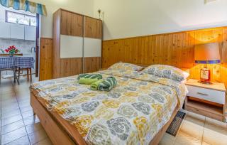 Beautiful Apartment In Liznjan With Wifi - Ližnjan - 2