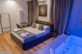 Four Luxury Suite - 6