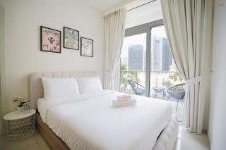 Bnbeyond's Serene Poolside Bliss - 3