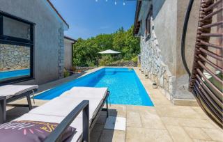 Lovely Home In Glavani - 2