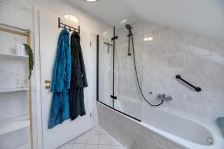 DresdenStay Modern 3 Schlafzimmer Kamin PS4 Kicker - Dresda - 7