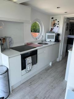 2 Bedroom Chalet With Sea Views - Plymouth - 3