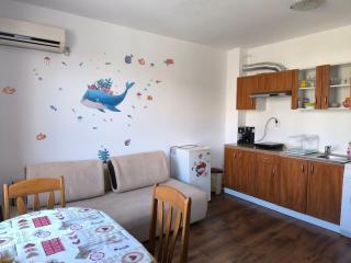 Dom-El Real Apartments in Raduga Complex - 1