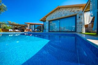 Spacious Villa Pool, Jacuzzi - Adakoy - 2