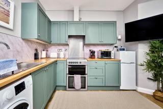 Princess Blue 1~ Lively Hub Near Harbour& Eateries - Portrush - 7
