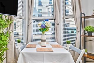 Princess Blue 1~ Lively Hub Near Harbour& Eateries - Portrush - 6