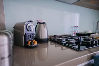 Bnbeyond's Modern Marina Pad - 7