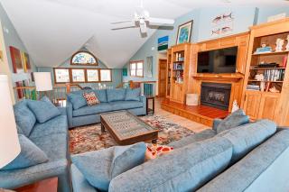 Oceanfront, wild horses, private pool, hot tub-4x2275, Over at Carova - Knotts Island - 3