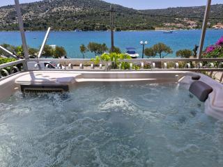 Apartments Mate - Vinišće - 0