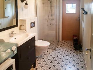 Cozy Seaside Cabin With Beachfront In Fulgevik - Dilling - 7