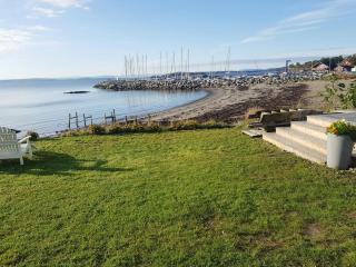 Cozy Seaside Cabin With Beachfront In Fulgevik - Dilling - 3