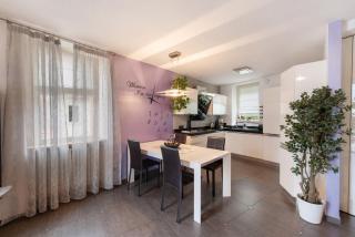 Luxury Lakefront Maisonette - 7