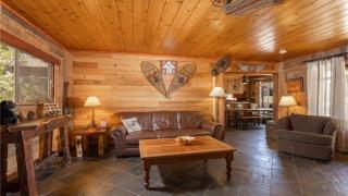 Hot Tub, Near Village/Lake - Kelly`s Kottage - Big Bear Lake - 7
