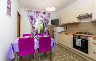 Beautiful Apartment In Pinezici - Pinezići - 8