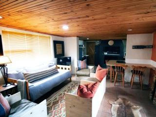 Hunters Cottage - 1