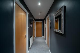 Luxury Boutique Flat, Sleeps 4 Wfree Parking - 6