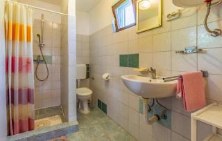 Two Bedroom Cozy Apartment In Liznjan - Ližnjan - 2