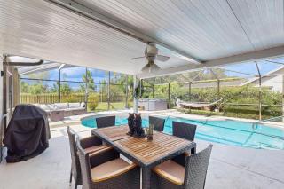 The Hammock House - 8