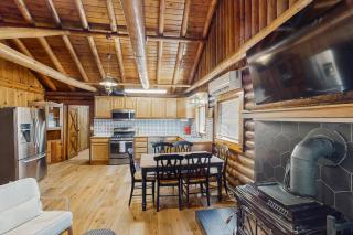 3BR Cabin with Loft, Wood Stove, AC and Fire Pit - 6