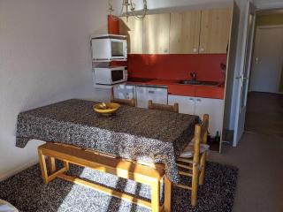 Charmant 2 pièces 6 pers, centre Alpe d'Huez, balcon sud, prox pistes et commerces - FR-1-405-349 - Huez - 2
