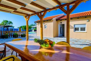 Countryside holiday home - pool - big terrace - Benkovac - 1