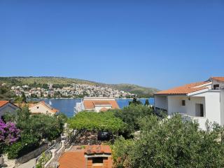 Apartman Ana - Trogir - 0