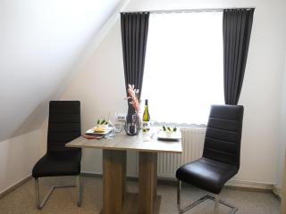 Geräumiges 2-Zimmer-Appartement für 4 Personen und schönem Gemeinschaftsgarten - Westerland - 5
